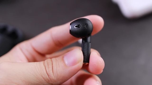 AirPods 3 vs Marshall Minor III ราคาต่างกัน 2,000 เลือกยังไง?ตัวไหนเหมาะกับใคร!? | อาตี๋รีวิว EP.82 смотреть онлайн