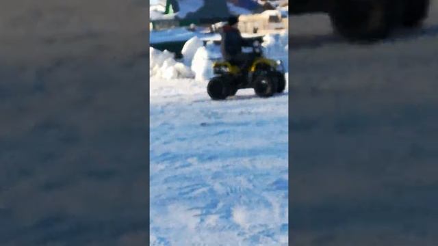 Зимние покатушки на квадрике. Зимний дрифт смотреть онлайн