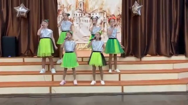 Образцовая студия детской эстрадной песни "Беларускiя зоркi" ГУО "Средняя школа 4 г.Витебска" . смотреть онлайн