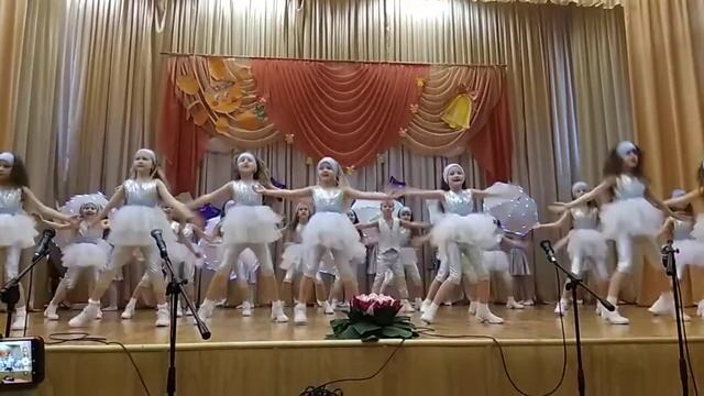 Танец снежинок смотреть онлайн