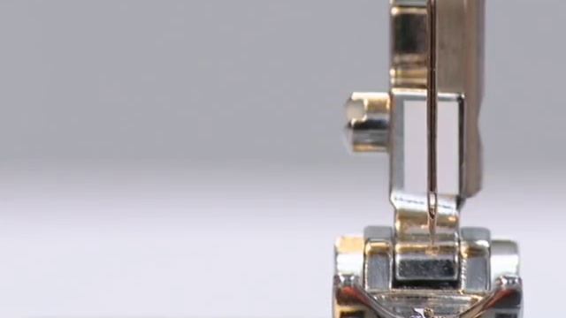 SINGER® TALENT™ 3321 Sewing Machine Needle Threader смотреть онлайн