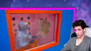 ВЛАД А4 Выбираемся из НЕПРОБИВАЕМОГО ЯЩИКА с КНОПКАМИ Челлендж ! РЕАКЦИЯ НА ВЛАДА А4