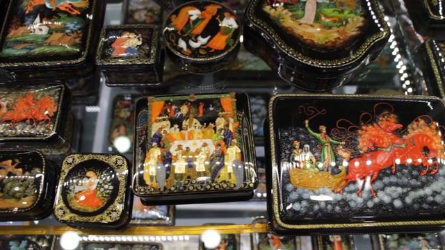 Best Souvenirs & Gifts To Bring Home From Russia