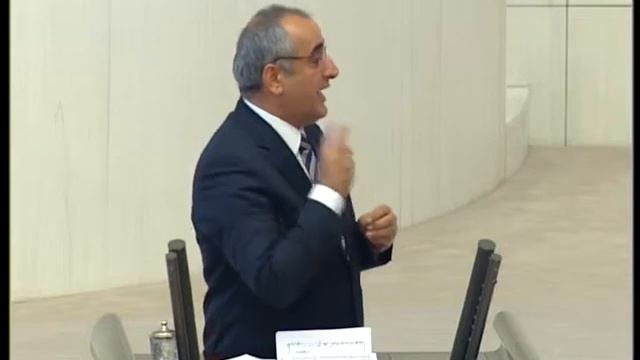 Akar'dan Yap-İşlet-Devret Modeline Tepki смотреть онлайн