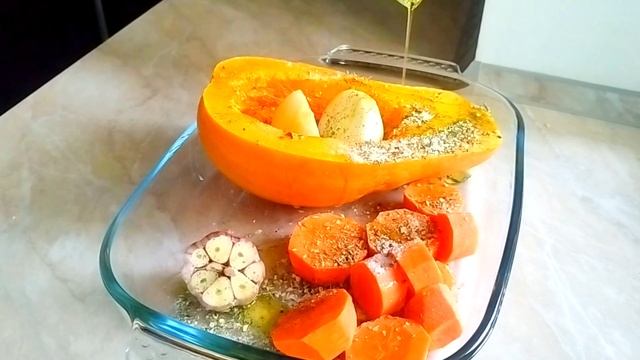 Sehr Leckere Und Gesunde Suppe, Alle Nachbarn Werden Nach Dem Rezept Fragen. Kürbissuppe