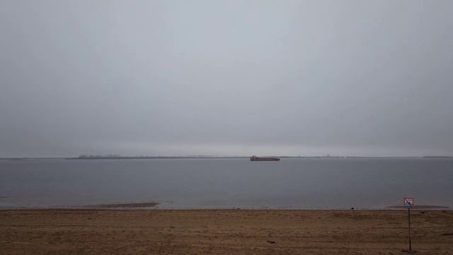 #футаж #Баржа #футаж #Footage Баржа на реке. Архангельск. Северная Двина. смотреть онлайн