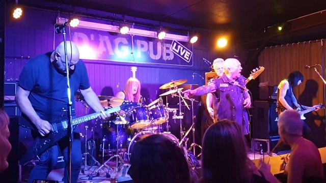 Rose Tattoo - Rock 'N' Roll is King Live @ D'ag Pub QLD 1/4/23 Angry Anderson Ronnie Simmons смотреть онлайн