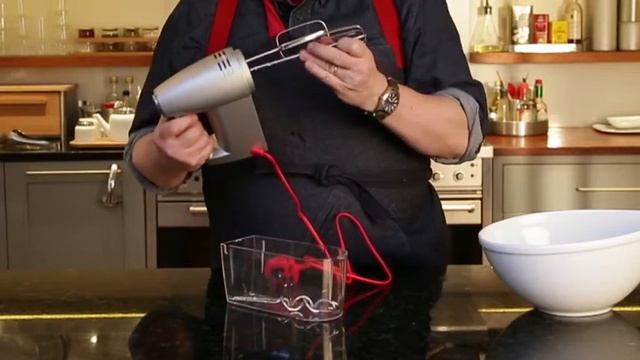 Universal Expert - Hand Mixer смотреть онлайн