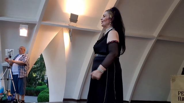 ЗАКЛЮЧАЮ Я ТЕБЯ В ОБЪЯТЬЯ!???/ТАНЦЫ В ПАРКЕ ГОРЬКОГО ХАРЬКОВ АВГУСТ 2021 смотреть онлайн