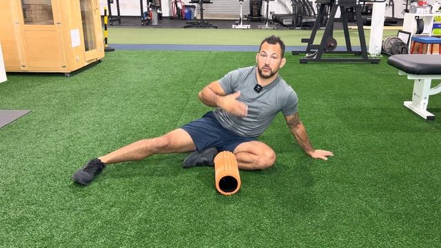 How To Use A Foam Roller For Sciatica & Low Back Pain смотреть онлайн