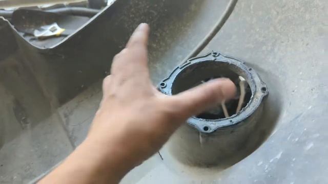 Installing 4 Inch Round LED fog lights in a 07 Ford Escape смотреть онлайн