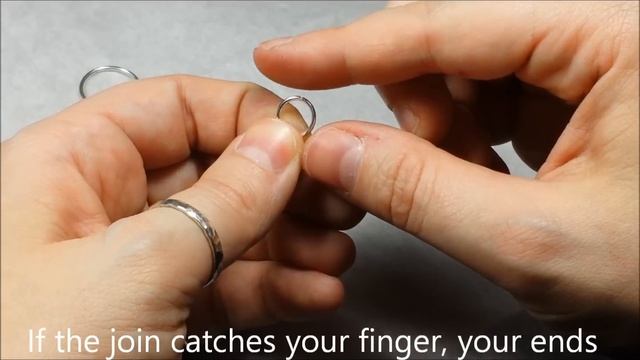 How to Open & Close an Endless Nose Ring смотреть онлайн