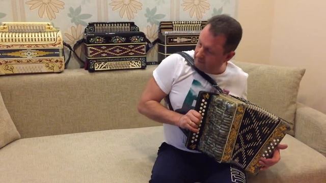 Паша гармонист - Презентация новой гармони weltmeister. Наигрыши на гармони. смотреть онлайн
