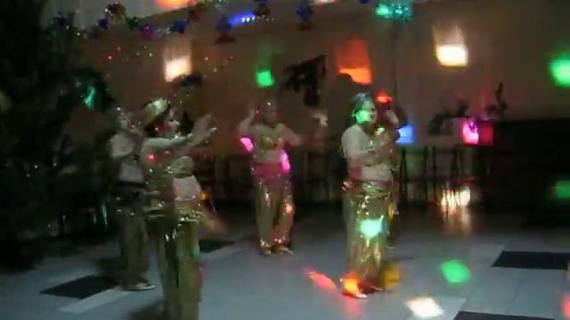 танец Поцелуй "Звезда Востока"руководитель Дуванова Светлана 65+(разумеется лет) смотреть онлайн