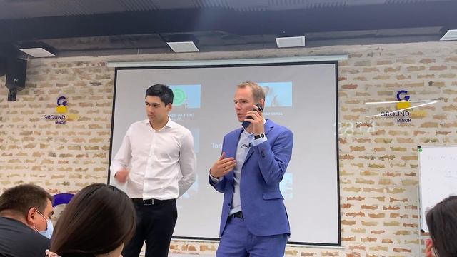 Как скрытно узнать у думающего клиента нужную информацию Придумайте повод смотреть онлайн