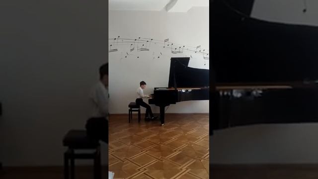 Виктор Косенко - Петрушка Шалин Ренат, 11 лет, ученик 2 класса ЯМШ им. А.А.Спендиарова смотреть онлайн