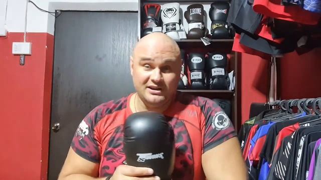 Жесткая подделка перчаток Twins? смотреть онлайн