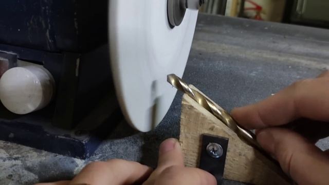 Как заточить сверло. Быстро и правильно. смотреть онлайн