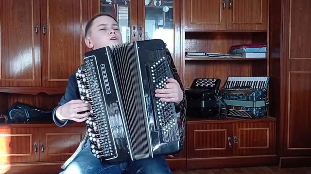 "Ой смереко" , "Цыганочка" , "Яблочко" смотреть онлайн
