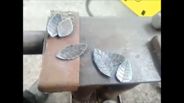 КОВАННАЯ РОЗА ИЗ МЕТАЛЛА. смотреть онлайн