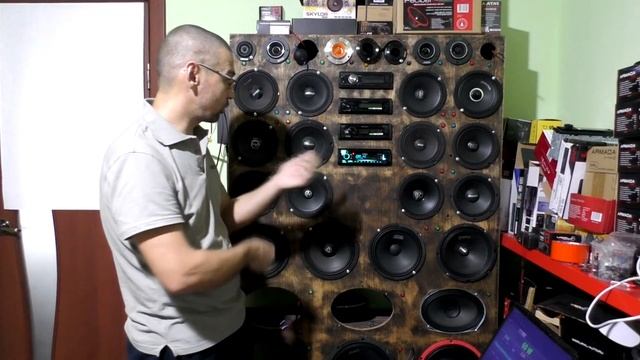 Краш тест Momo HE 610Pro VS Mosconi Gladen One как быстро сгорит катушка на синусе смотреть онлайн