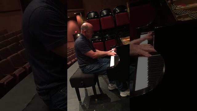 Piano tuner Randall Payne plays Misty смотреть онлайн
