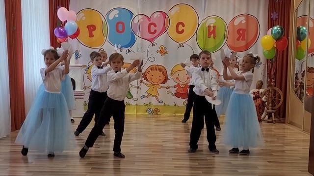 8 Танец "Птицы мои" и финал концерта смотреть онлайн