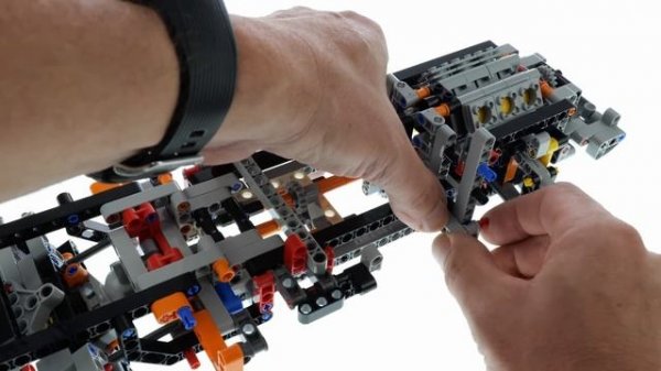 Lego Technic 42126 Ford F-150 Raptor - Lego Speed Build Review