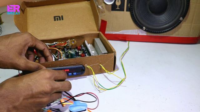 How to connect Mic on DJ Audio Amplifier ! смотреть онлайн