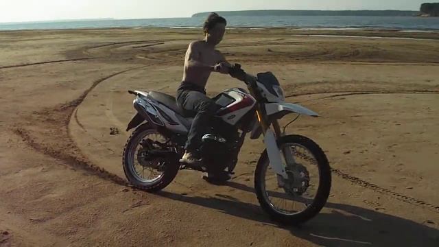 Bars 250cc на отмели смотреть онлайн