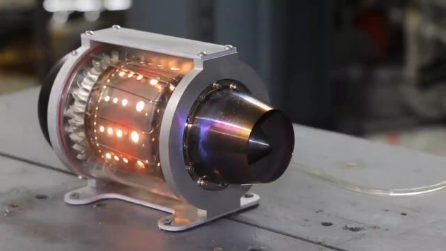 реактивный двигатель