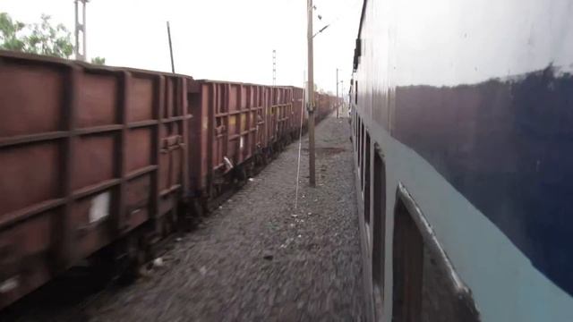 Parallel run between 13288 RJPB-DURG South Bihar Express and a Python rake смотреть онлайн