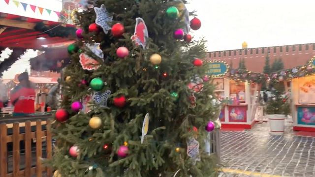 Прогулка по КРАСНОЙ ПЛОЩАДИ и ГУМ-ЯРМАРКЕ 🤩❤️ смотреть онлайн