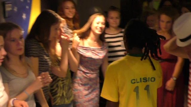 Бразильские танцы в Cafezinho do Brasil 21.08.2015 (2) смотреть онлайн