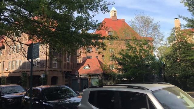 Тихий укромный район в центре Нью-Йорка (New York, Forest Hills Gardens) смотреть онлайн