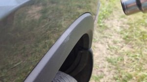 Удаление старой полироли для кузова автомобиля с текстурного пластика