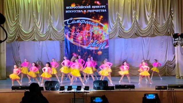 Хореографический коллектив “Sweet kids”. Номер «Style” смотреть онлайн