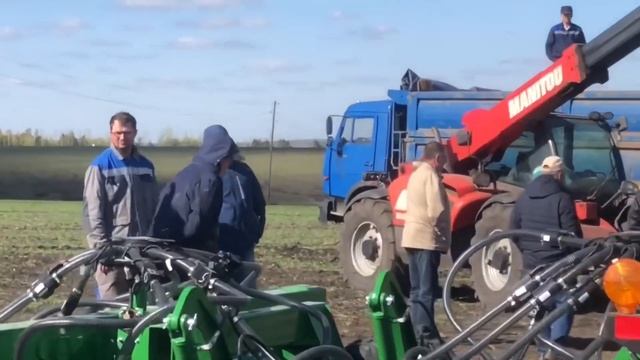 John Deere 1890 тюнинг от ООО «НОВЫЙ ГОРИЗОНТ» установлена система внесения КАС-32 и ЖКУ смотреть онлайн