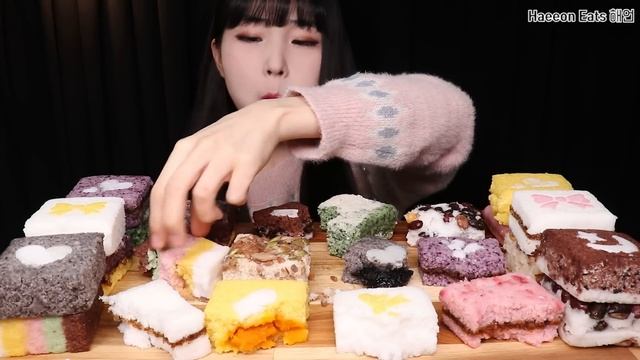초코 설기는 처음이야?12가지 설기떡 먹방(초코,흑임자,딸기,블루베리,꿀,무지개,흑미,호박)12 flavors Korean Rice cake Tteok MUKBANG ASMR смотреть онлайн