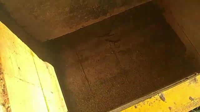 Утеплил ульи на зиму/He Insulated The Hives For The Winter