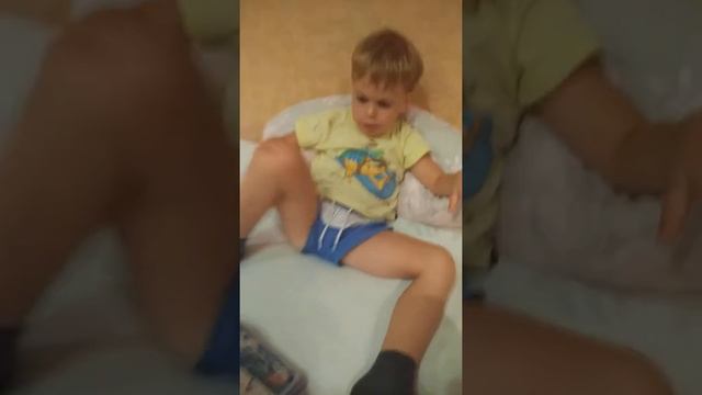 Доктор Айболит. Читает Иван Куприянов, 3 года. смотреть онлайн