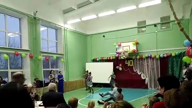 Танец на новый год стиляг "Я люблю буги-вуги" 10-11 класс♡ смотреть онлайн