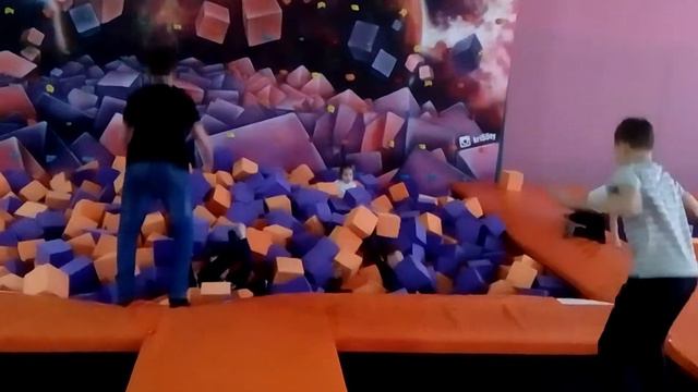 Батутный центр в Кропоткине смотреть онлайн
