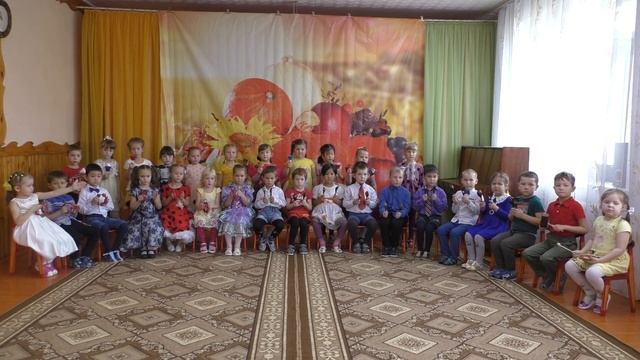 Оркестр "Маракасики" группа "Ладушки" , исп. "Польку" И.О. Дунаевского, из к/ф "Кубанские казаки" смотреть онлайн