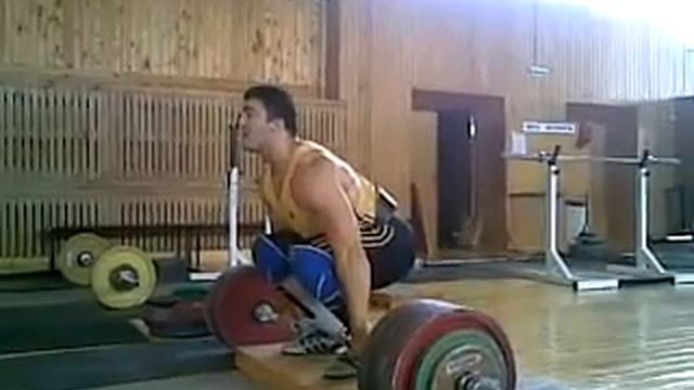 Dmitri Berestov 235 kg.mp4 смотреть онлайн