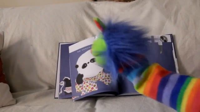 Китайский для малышей. Учим слово "Книга" Chinese for babies. Learning how to say "Book" with Feife смотреть онлайн