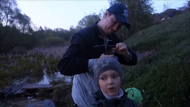 Рыбалка на деревенском пруду (2) смотреть онлайн