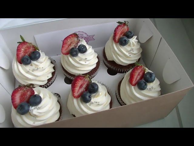 КОНДИТЕРСКИЙ ВЛОГКапкейки Делаем Вместе КАРАМЕЛЬ смотреть онлайн