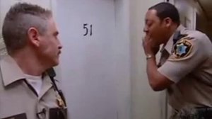 Как  выбивают двери, американские полицейские копы  .mp4