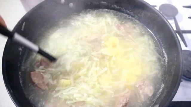 БОРЩ-САМЫЙ ВКУСНЫЙ И ПРОСТОЙ РЕЦЕПТ БОРЩА смотреть онлайн